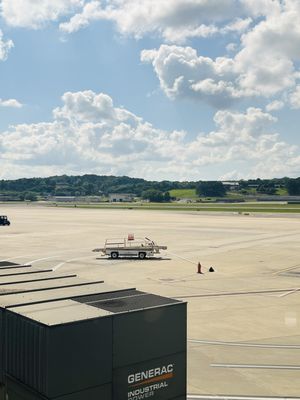 Birmingham-Shuttlesworth International Airport by null