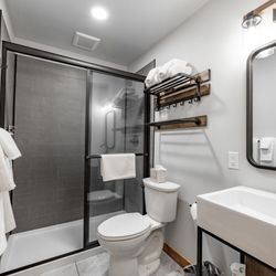 Cove Creek Lodge