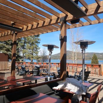 De La Nonna Big Bear - Outdoor patio for breakfast - Pizza Near Me - Big Bear Lake, California De La Nonna Big Bear - Outdoor patio for breakfast - Pizza Near Me - Big Bear Lake, California