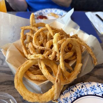 Petey's Summertime Seafood - Except for a few good Onion Rings, most of them were thin and stringy, not worth $10! - Seafood Near Me - Rye, New Hampshire Petey's Summertime Seafood - Except for a few good Onion Rings, most of them were thin and stringy, not worth $10! - Seafood Near Me - Rye, New Hampshire