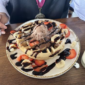 Madres Brunch - Waffle - Breakfast & Brunch Near Me - Bellflower, California Madres Brunch - Waffle - Breakfast & Brunch Near Me - Bellflower, California