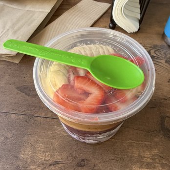 Rio Açai Bowls - Powerbowl with peanut butter - Poke Near Me - Bakersfield, California Rio Açai Bowls - Powerbowl with peanut butter - Poke Near Me - Bakersfield, California