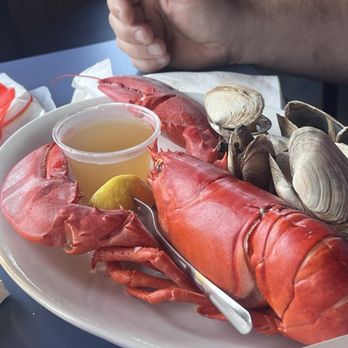 Billy's Chowder House - Shore man Dinner - Seafood Near Me - Wells, Maine