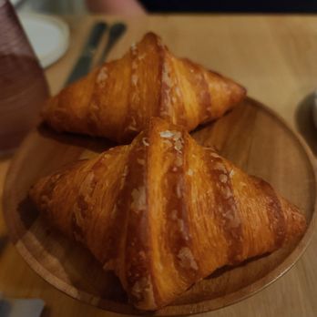 Ember & Rye - Garlic croissants - Seafood Near Me - Carlsbad, California