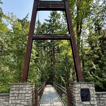 Bellevue Botanical Garden - Ravine bridge - Botanical Gardens Near Me - Bellevue, Washington Bellevue Botanical Garden - Ravine bridge - Botanical Gardens Near Me - Bellevue, Washington