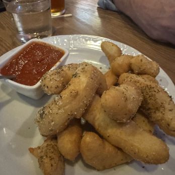 DeGidio's Restaurant & Bar, St. Paul - Pizza Fries - Italian Near Me - Saint Paul, Minnesota