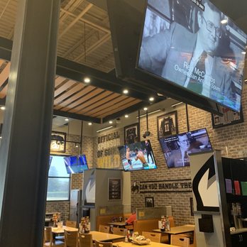 Buffalo Wild Wings - Huge tvs - Sports Bars Near Me - Pooler, Georgia