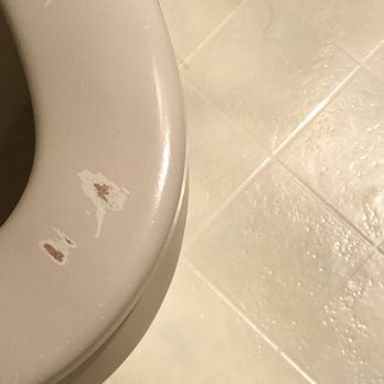 Surfside Resort - Toilet seat - Hotels Near Me - Rockaway Beach, Oregon
