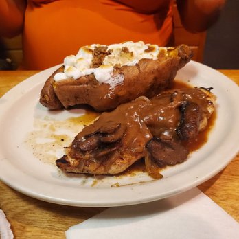 Texas Roadhouse - Smothered chicken and fancy sweet potato - Steakhouses Near Me - Glen Allen, Virginia Texas Roadhouse - Smothered chicken and fancy sweet potato - Steakhouses Near Me - Glen Allen, Virginia