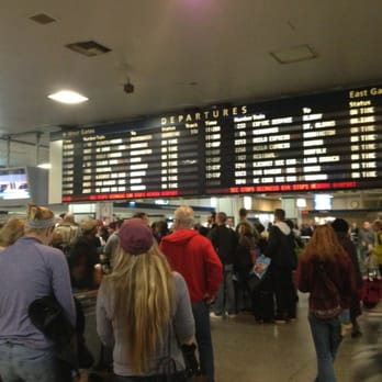 Amtrak - Mad rush to trains - Train Stations Near Me - New York, New York
