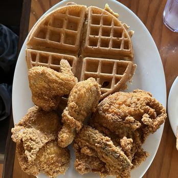 Boulevard Cafe - Chicken and waffles - New American Near Me - Daly City, California