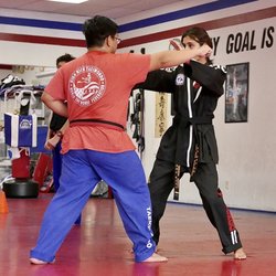 High-Kick Tae Kwon