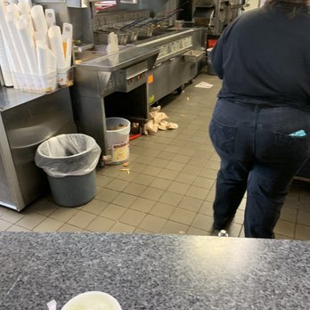 Burger King - Kitchen floor - Fast Food Near Me - Austin, Texas Burger King - Kitchen floor - Fast Food Near Me - Austin, Texas
