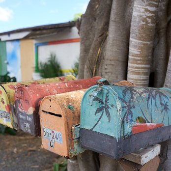 Haleiwa Town - Hunt around and find color and art everywhere. - Local Flavor Near Me