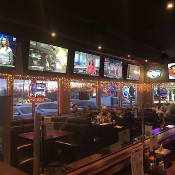 Rosati's Pizza - Great atmosphere and not to loud that you can't talk - Pizza Near Me - Richmond, Illinois