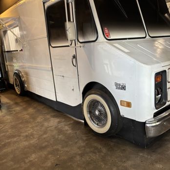 Kenji's - Inside the restaurant they cook in food truck - Barbeque Near Me - Reno, Nevada