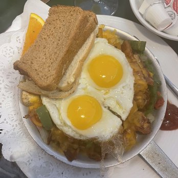 The Frog Pond - Eggs in a pan - Breakfast & Brunch Near Me - St Pete Beach, Florida
