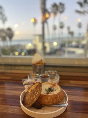 Wonderland Ocean Pub by null