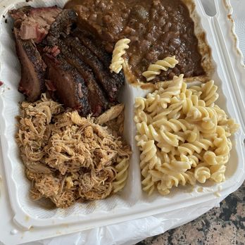 Bearded One BBQ - Platter: Pulled Chicken, Pulled Pork, Baked Beans and Mac & Cheese - Food Trucks Near Me - Monroe Township, New Jersey