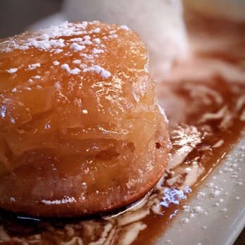 Roy's Waikiki - Pineapple upside down cake - Hawaiian Near Me - Honolulu, Hawaii Roy's Waikiki - Pineapple upside down cake - Hawaiian Near Me - Honolulu, Hawaii