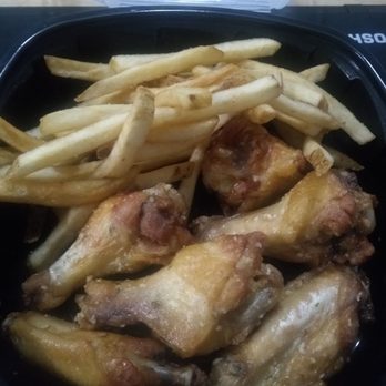 Hurricane Grill & Wings - Parmesan garlic wings and fries - American Near Me - Jacksonville, Florida