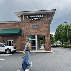 Starbucks - First real Starbucks in USA for Nanwadee!!