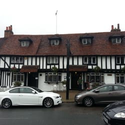 The Queens Head - Storefront