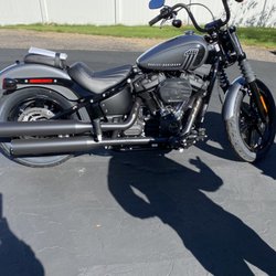 Battleship Harley-Davidson - 2022 Softtail Street Bob