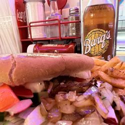 Restaurant Johnny - Le Johnny Buger avec une excellente salade maison