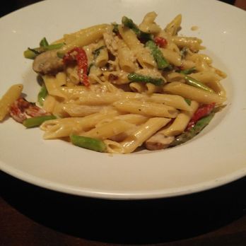 Yard House - Penne with chicken - New American Near Me - Indianapolis, Indiana