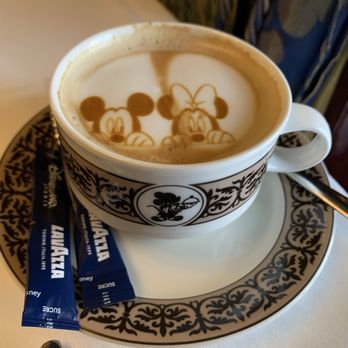 Walt’s - An American Restaurant - Café Crème - American Near Me - Chessy, 75