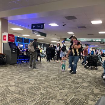 Southwest Airlines - Crowded for early plane.. lots of little kids... - Airlines Near Me - Reno, Nevada Southwest Airlines - Crowded for early plane.. lots of little kids... - Airlines Near Me - Reno, Nevada