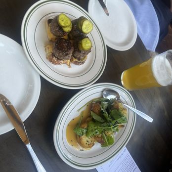 Union - Elk sliders and sweet potatoes - French Near Me - Toronto, Ontario