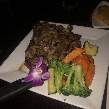 Steve's Steakhouse - Porterhouse steak - Steakhouses Near Me - Avalon, California