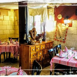 Les Petits Plats de Mamama - Une autre vue de notre salle de restaurant.