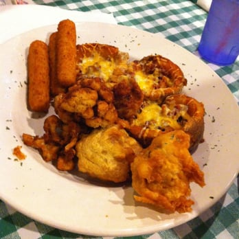 Cloverleaf Bar & Restaurant - Pizza Near Me - Eastpointe, Michigan Cloverleaf Bar & Restaurant - Pizza Near Me - Eastpointe, Michigan