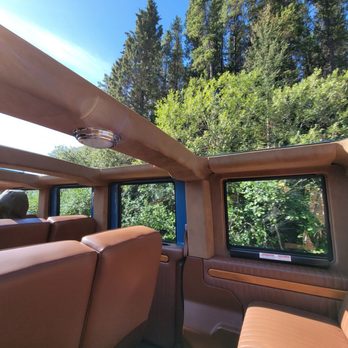 Open Top Touring - Clean and comfy seats - Bus Tours Near Me - Banff, Alberta Open Top Touring - Clean and comfy seats - Bus Tours Near Me - Banff, Alberta