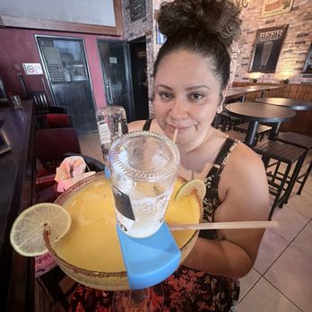 Monkey Business - Maddy gave up - Bars Near Me - Cancún, ROO