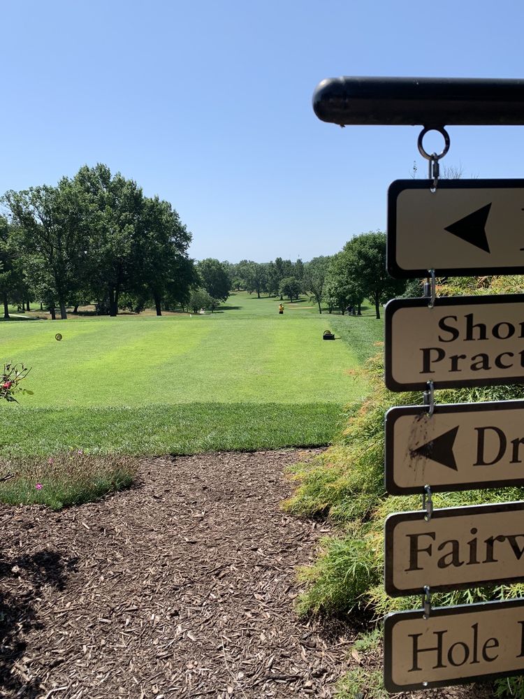 COLUMBIA COUNTRY CLUB Updated September 2024 2210 N Country Club Dr, Columbia, Missouri