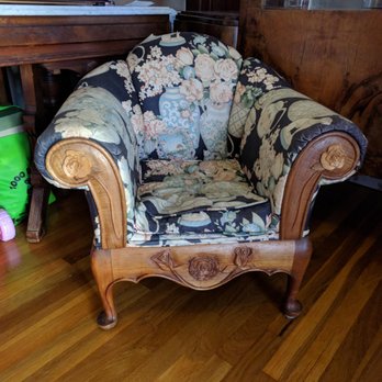 Vazquez Upholstery - Before: family heirloom kid chair, heavily abused - Furniture Reupholstery Near Me - Santa Ana, California Vazquez Upholstery - Before: family heirloom kid chair, heavily abused - Furniture Reupholstery Near Me - Santa Ana, California