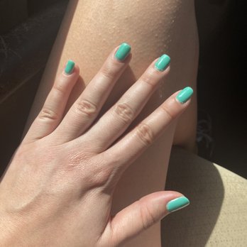 Hug Nails - Flawless Mani still 2 weeks later! - Nail Technicians Near Me - Brea, California