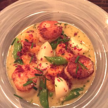 Baran's 2239 - Scallops in a delicious butter sauce - New American Near Me - Hermosa Beach, California Baran's 2239 - Scallops in a delicious butter sauce - New American Near Me - Hermosa Beach, California