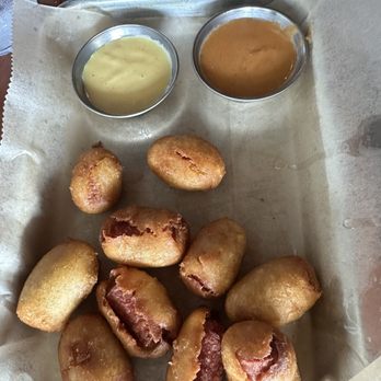 Sauced Taproom & Kitchen - Corndogs - Beer Bar Near Me - Lakewood, Ohio Sauced Taproom & Kitchen - Corndogs - Beer Bar Near Me - Lakewood, Ohio