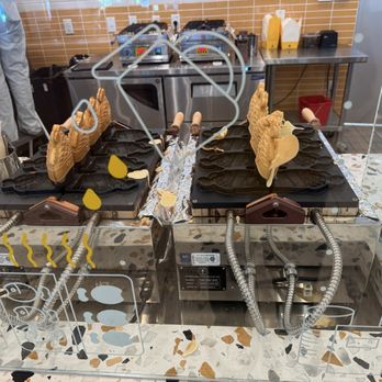 Somisomi - Waffle machine - Desserts Near Me - Austin, Texas