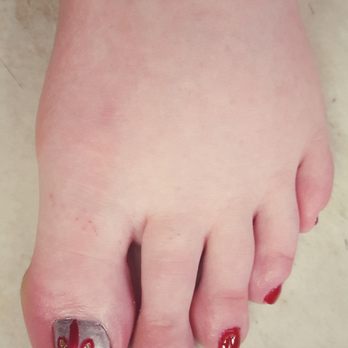 Main St Nails & Spa - Love my Christmas pedi - put a bow on it! - Nail Salons Near Me - Edmonds, Washington Main St Nails & Spa - Love my Christmas pedi - put a bow on it! - Nail Salons Near Me - Edmonds, Washington