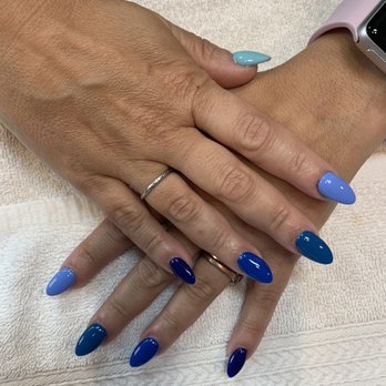 US Nails - Ombré blue acrylic nails - Nail Salons Near Me - Redmond, Washington US Nails - Ombré blue acrylic nails - Nail Salons Near Me - Redmond, Washington