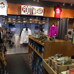 SunRiot - From Reef sandals to Sorel boots, we've got your feet covered.