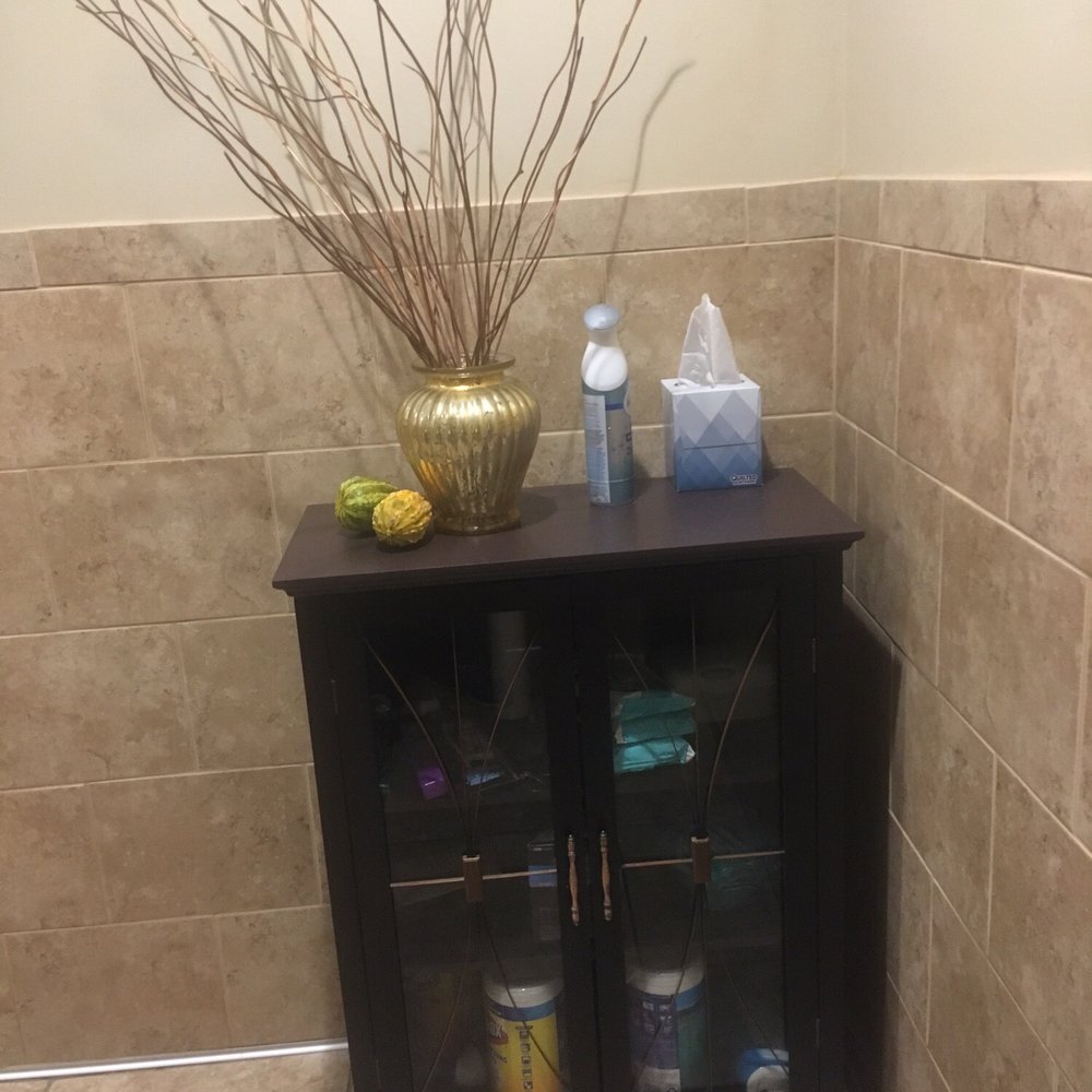 Elements Massage - Well-appointed and tidy restrooms. - Massage Near Me - Forest Park, Illinois Elements Massage - Well-appointed and tidy restrooms. - Massage Near Me - Forest Park, Illinois