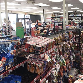 Circle K - Smallish, even with the bathrooms outside. - Convenience Stores Near Me - Saint Charles, Missouri