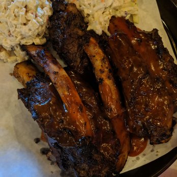 Phil's BBQ - Beef ribs with side of Mac and coleslaw - Barbeque Near Me - San Diego, California